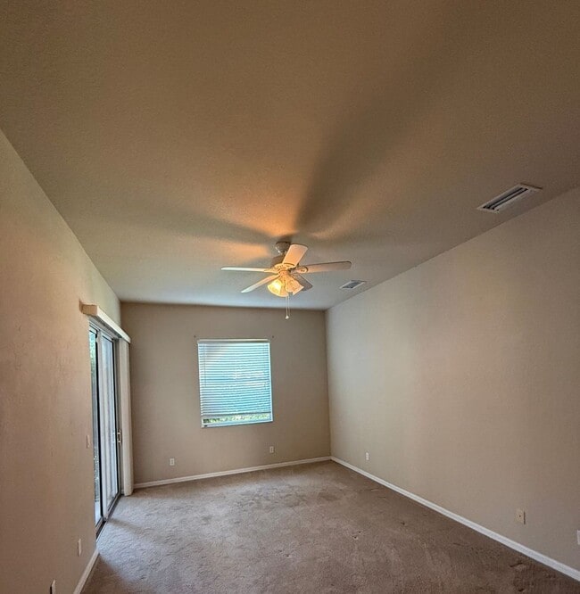 Building Photo - 4 Bedroom, 3 Bath Lakefront Home with 3-Ca...