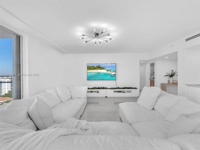 Building Photo - 19707 Turnberry Way