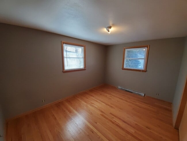 Building Photo - 3 bedroom Northside ranch