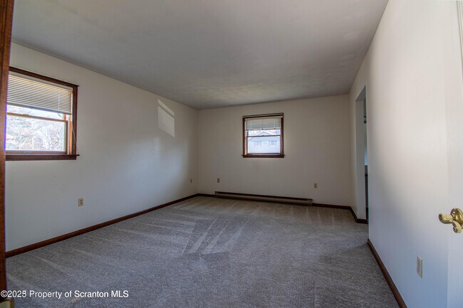 Building Photo - 414-416-416 Melrose Ave