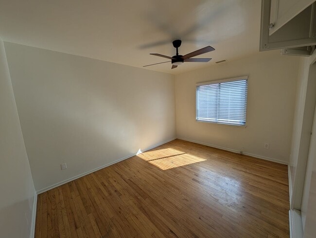 Building Photo - 748 W Gage Ave