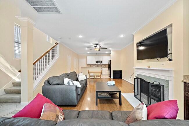 Building Photo - 90 McGowen St