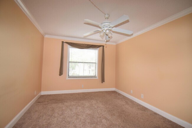 Building Photo - 7091 Golf Colony Ct