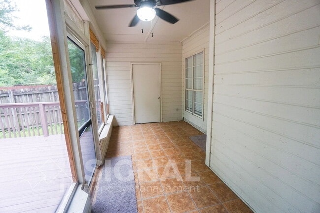 Building Photo - 112 Timberleaf Cir