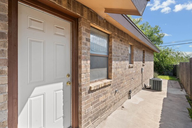Building Photo - 109 Joe Rice Dr