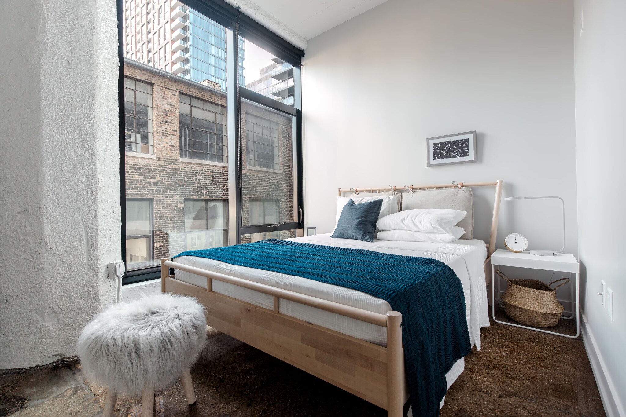 One Bedroom Layout - 154 W Erie St