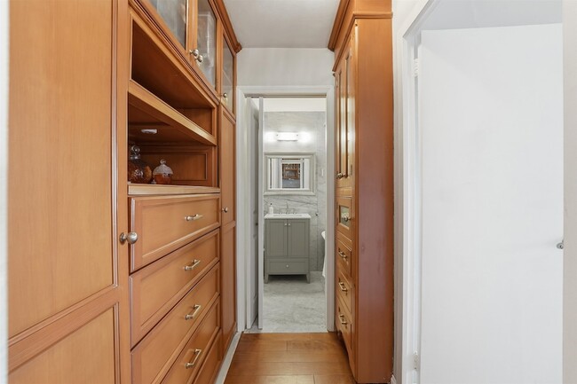 Building Photo - 6040 JFK Blvd E