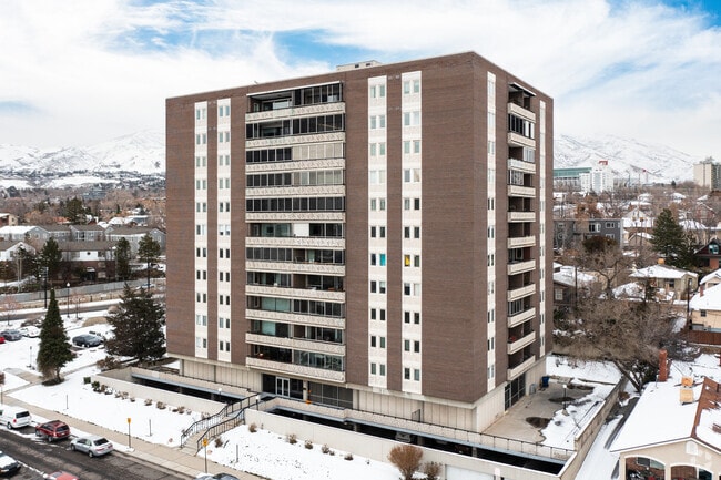 Primary Photo - Aztec Condominium
