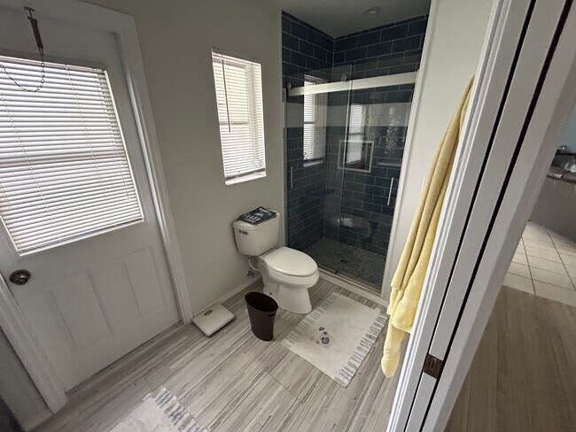 Building Photo - Immaculate home for rent.