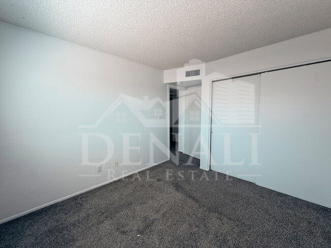 Building Photo - 4006 S 44th St