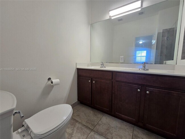 Building Photo - 260 NW 109th Ave