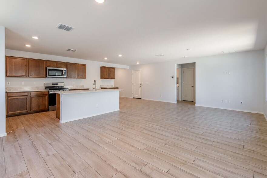 Family room - 16238 W La Ventilla Way