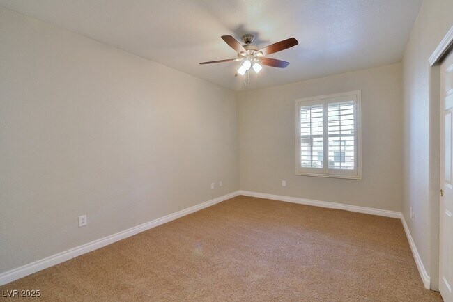 Building Photo - 10550 W Alexander Rd