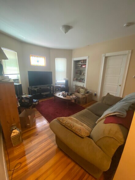 Building Photo - 151 Boston St