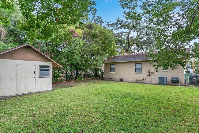 Building Photo - 1700 Ferris Ave