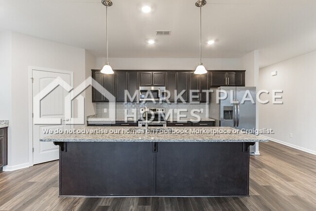 Building Photo - 213 Sessile Oak Dr