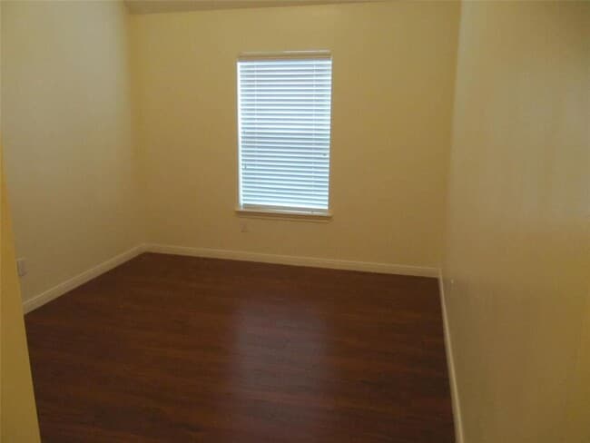 Building Photo - 4810 Claridge Park Ln