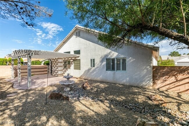 Building Photo - 2744 Summerchase Ln