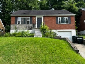 Building Photo - 1710 Ashbrook Dr