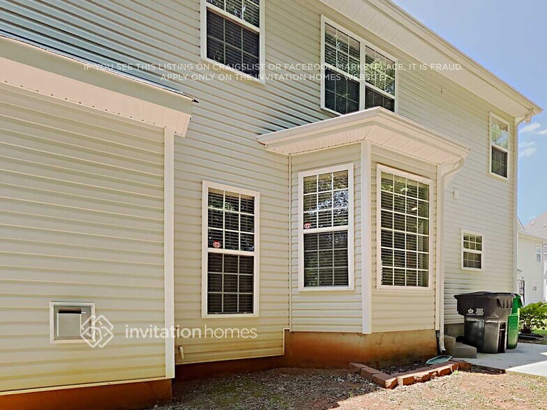 Building Photo - 8508 Ridgeline Ln