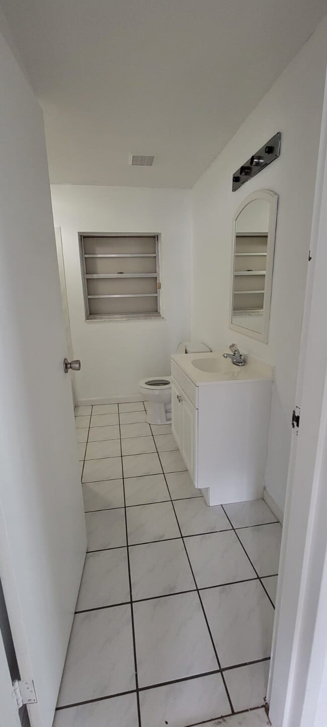 Building Photo - 7018 N Grady Ave