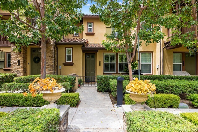 Building Photo - 122 Coral Rose