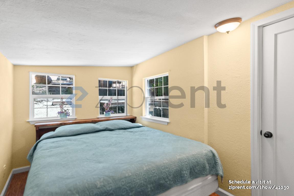 Building Photo - 20830 Panorama Dr