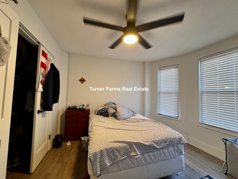 Building Photo - 1516 Tremont St