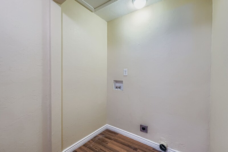 Building Photo - 914 Alexander Rd