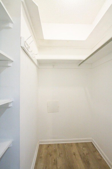 Building Photo - 2260 NE 67th St