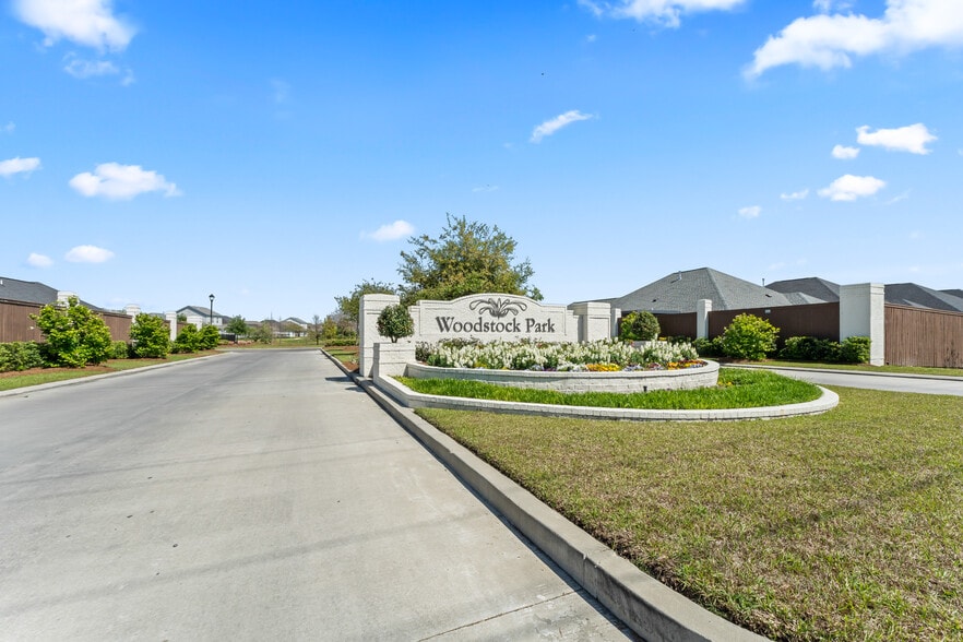 Building Photo - 3046 Creekstone Way