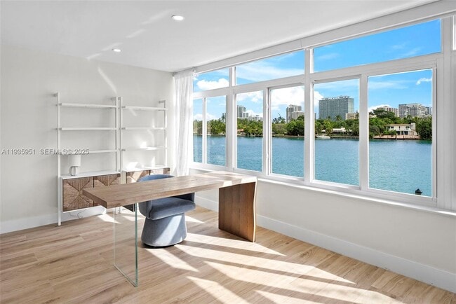 Building Photo - 10001 E Bay Harbor Dr