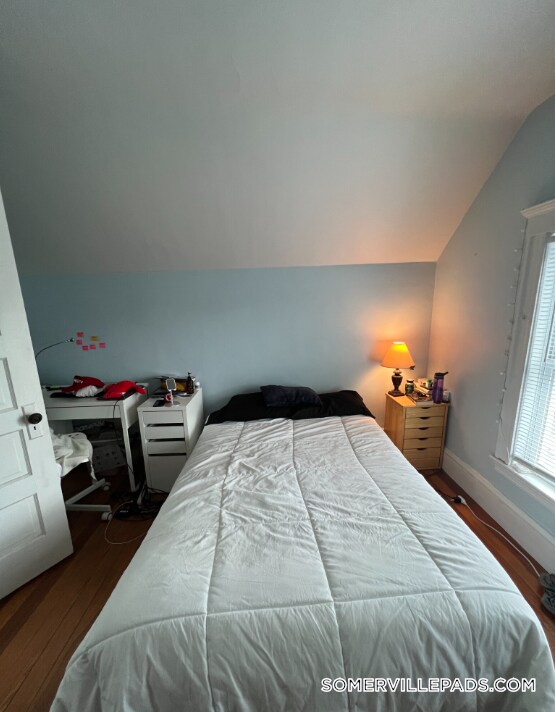 Building Photo - 11 Burnham St