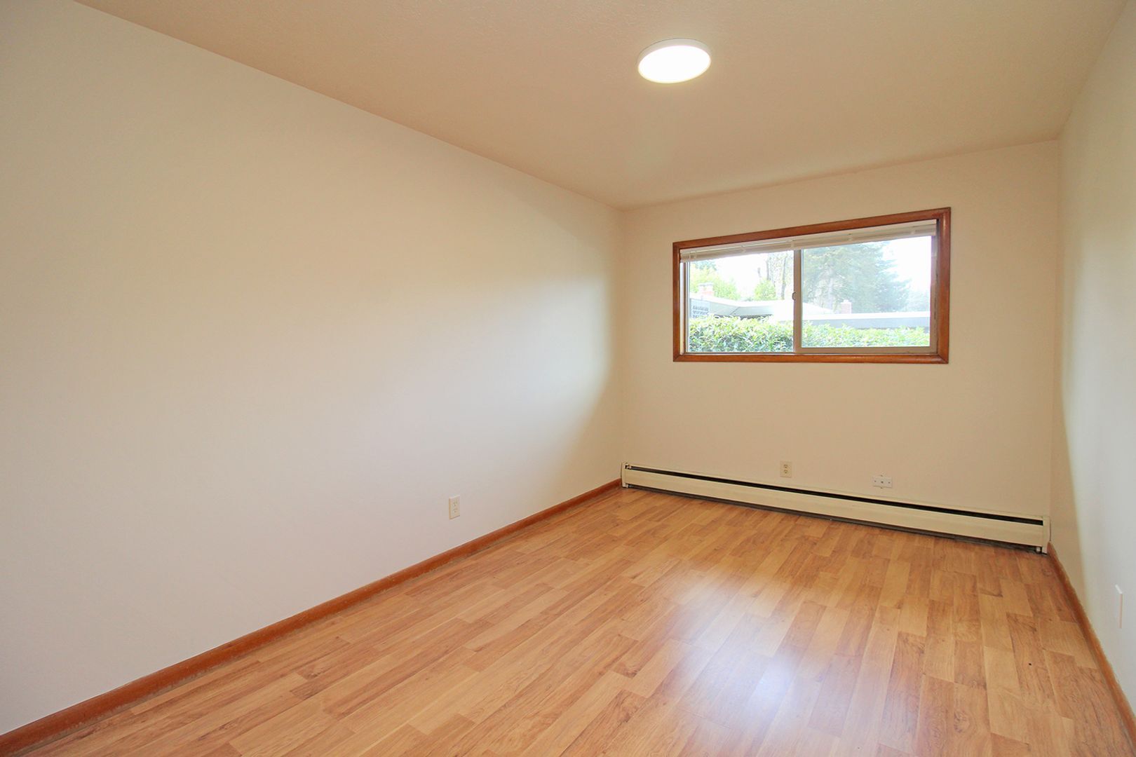 Building Photo - 3200-3236 SW Marigold St