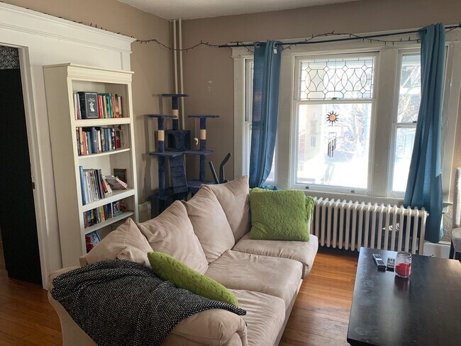 Building Photo - 135/137 Whitney