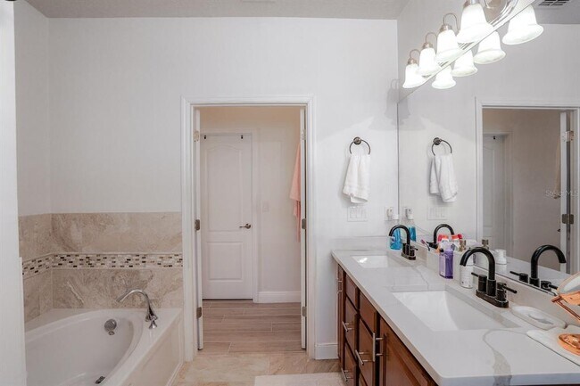 Building Photo - 8610 Turnstone Shore Ln