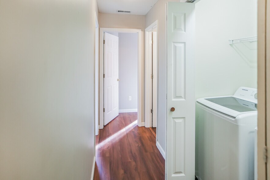Upstairs hall - 3713 S Cramer Cir