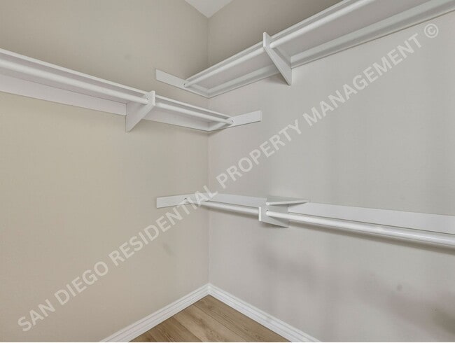 Building Photo - Beautifully Remodeled and Bright in the Perfect Carmel Mountain Ranch Location