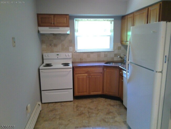 Building Photo - 521 Andria Ave