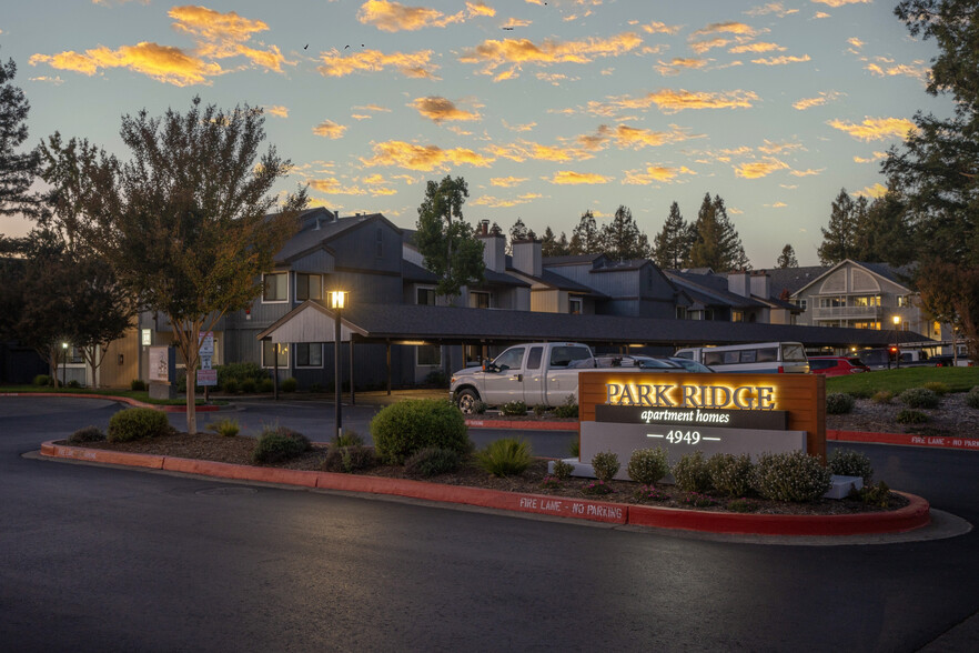 Park Ridge Main Entrance - Park Ridge Apartments