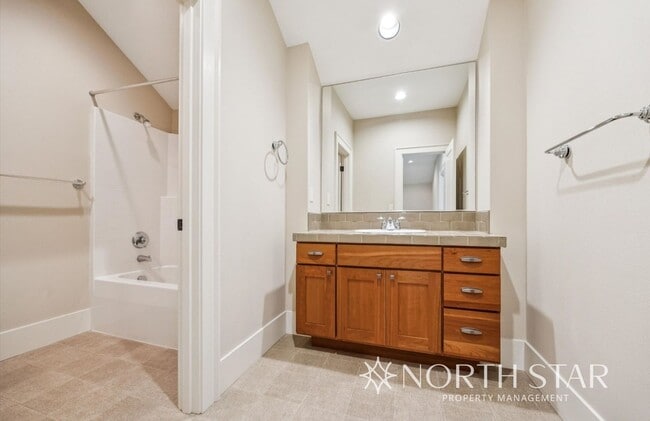 Building Photo - Stunning Renaissance at Peterkort Woods To...
