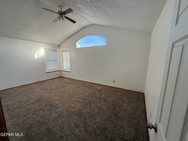 Building Photo - 12157 Chato Villa Dr