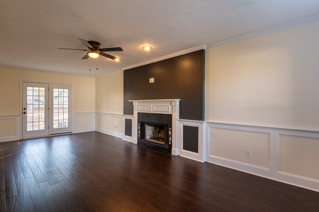 Building Photo - 1051 Waltons Ct