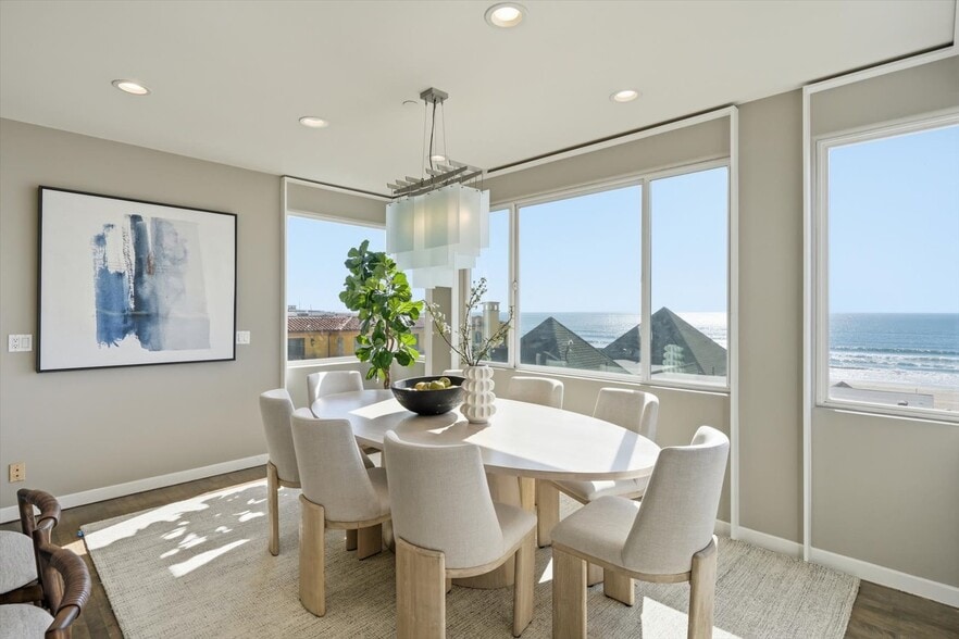 Building Photo - 2406 Ocean Dr