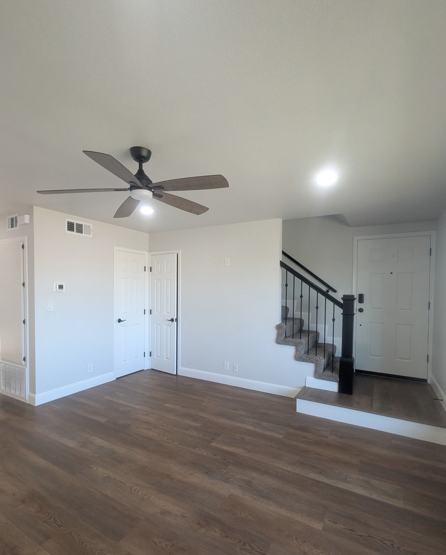 Building Photo - 1301 Iguana Cir