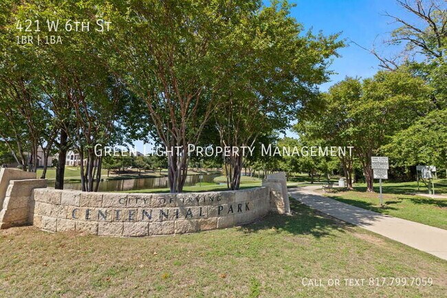 Building Photo - 421 W 6th St