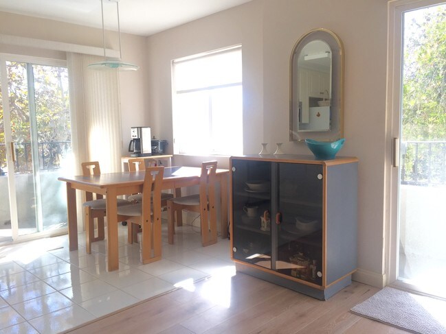 Dining area - 2308 Schader Dr