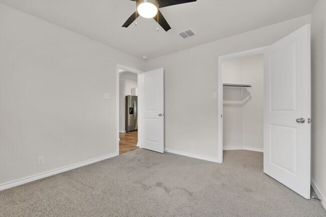 Building Photo - Charming 4-Bedroom Home in Redbird Ranch – Resort-Style Amenities & Prime Location!