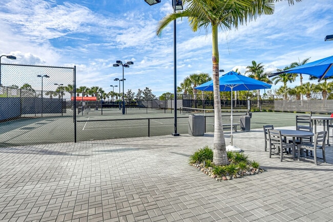 Building Photo - 6983 Saona CT