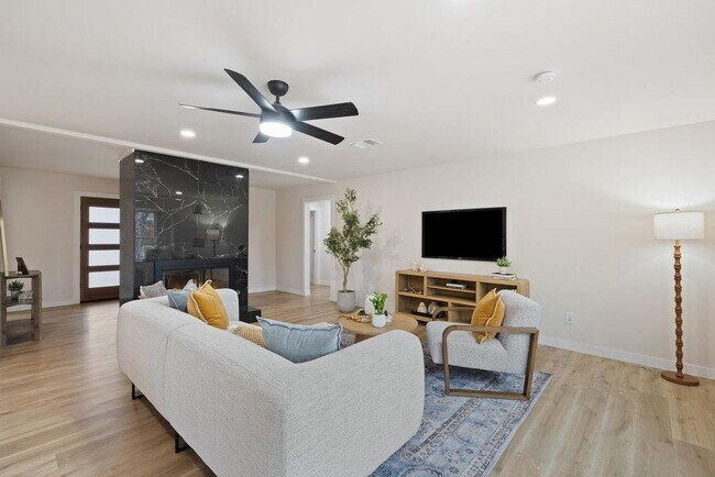 Building Photo - 6106 Bridlington Cir